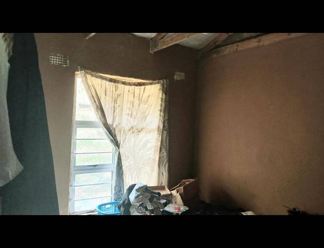 3 BEDROOM HOUSE FOR SALE IN KWAMASHU